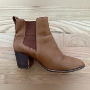 Madewell Heeled Chelsea boot size 8.5